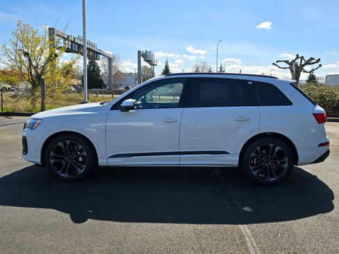 Used 2026 Audi Q7 3.0T Premium Plus AWD/4WD image 2