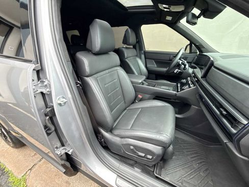 Used 2025 Hyundai Santa Fe Calligraphy AWD/4WD image 27