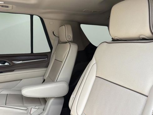 Used 2021 GMC Yukon Denali w/ Advanced Technology Package image 15