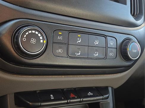 Used 2015 Chevrolet Colorado W/T image 24