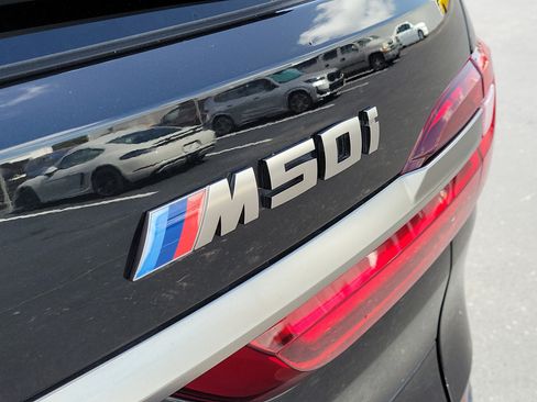 Used 2021 BMW X7 M50i AWD/4WD image 6