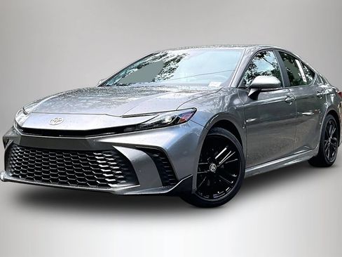Used 2025 Toyota Camry SE w/ Multimedia Upgrade Package FWD image 1