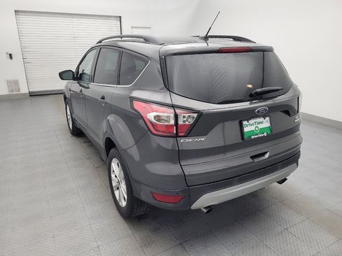 Used 2017 Ford Escape SE w/ Equipment Group 201A FWD image 5
