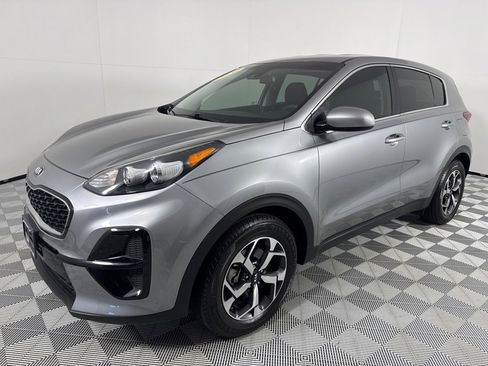 Used 2020 Kia Sportage LX image 10