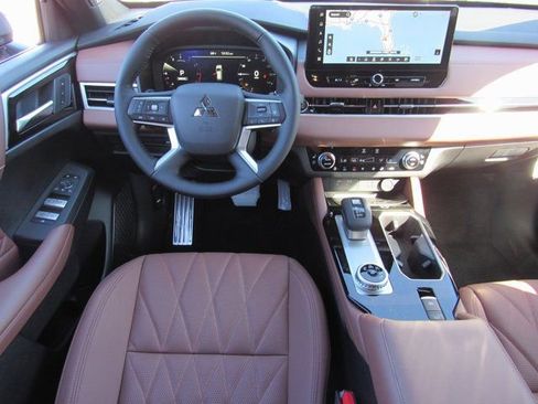 New 2026 Mitsubishi Outlander SEL FWD image 10