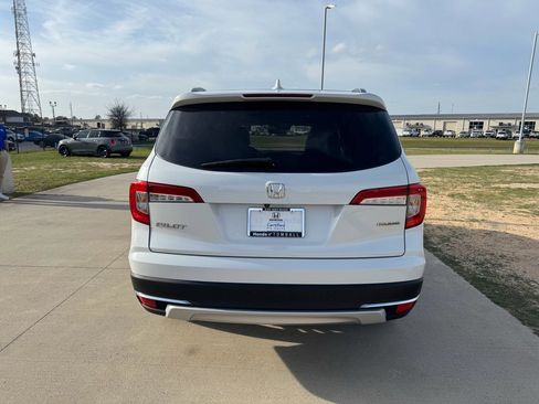 Certified 2020 Honda Pilot Touring image 7