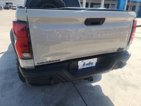 New 2026 Chevrolet Colorado ZR2 w/ ZR2 Bison Edition image 17