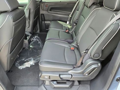 New 2026 Honda Odyssey Touring image 8