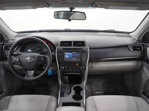 Used 2015 Toyota Camry LE FWD image 13