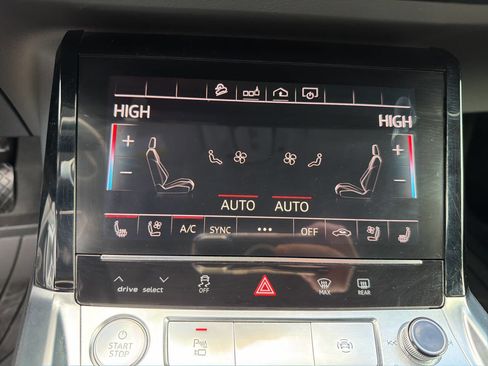 Used 2019 Audi e-tron Premium Plus image 30