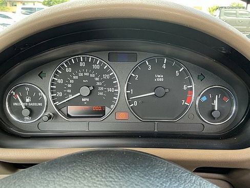 Used 2001 BMW Z3 3.0i RWD image 14