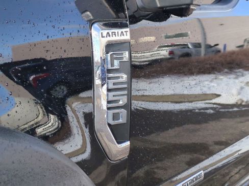 Used 2017 Ford F250 Lariat w/ Lariat Ultimate Package image 13