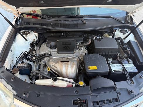 Used 2014 Toyota Camry LE FWD image 27