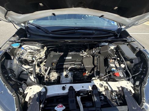 Used 2016 Honda CR-V Touring image 38