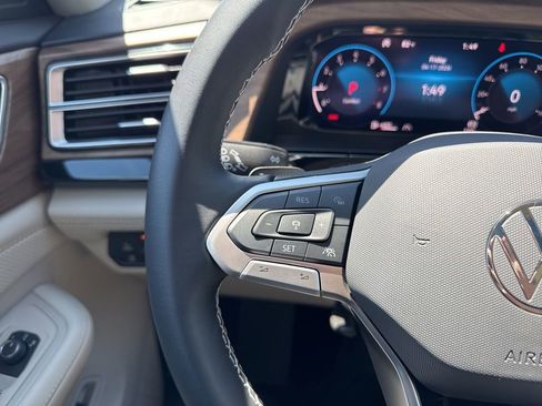 New 2026 Volkswagen Atlas SE FWD image 33