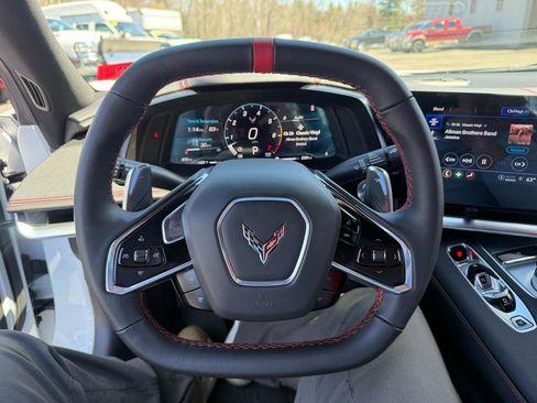 Used 2023 Chevrolet Corvette Stingray Coupe w/ Z51 Performance Package image 34