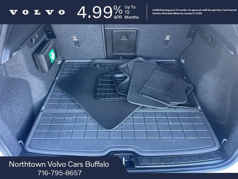 Certified 2024 Volvo XC40 B5 Core image 5