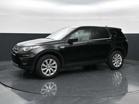 Used 2017 Land Rover Discovery Sport SE AWD/4WD image 6