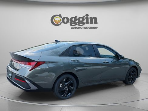 New 2026 Hyundai Elantra Sport FWD image 5
