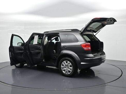 Used 2020 Dodge Journey SE FWD image 23