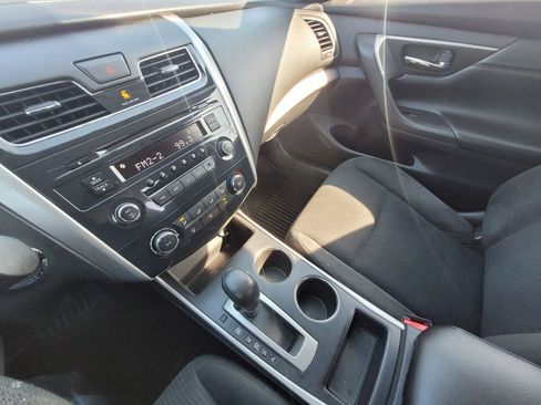 Used 2015 Nissan Altima 2.5 S w/ Power Driver Seat Package image 15