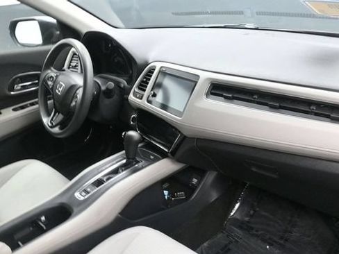 Used 2020 Honda HR-V EX image 16