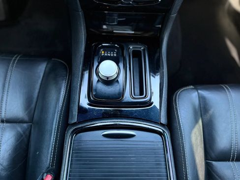 Used 2018 Chrysler 300 S AWD/4WD image 16
