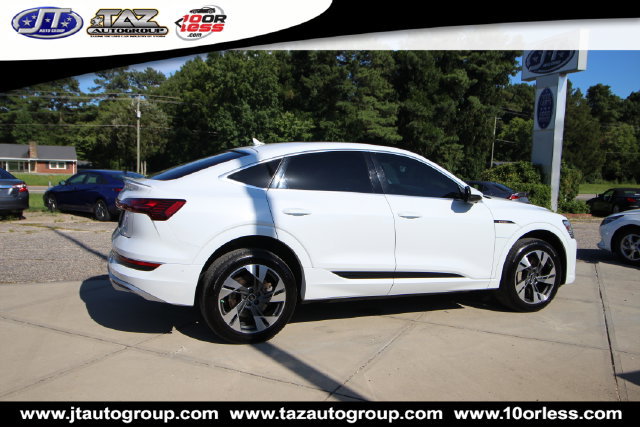 Used 2022 Audi e-tron Premium Plus w/ Premium Plus Package AWD/4WD image 8