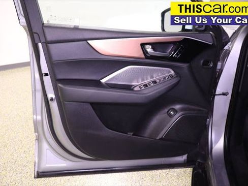Used 2022 Acura MDX SH-AWD image 35