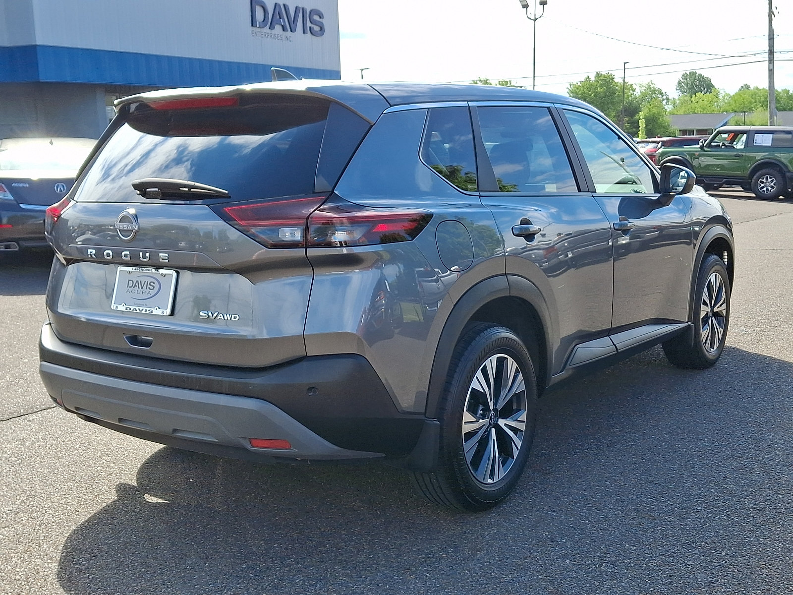 Used 2023 Nissan Rogue SV AWD/4WD image 4