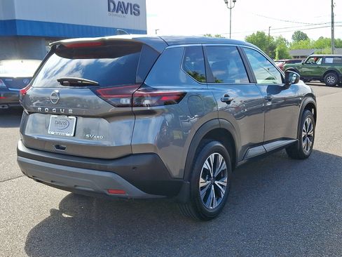 Used 2023 Nissan Rogue SV AWD/4WD image 4