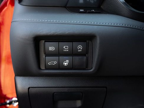 Used 2023 Toyota Highlander Platinum FWD image 27