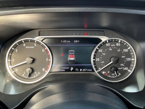 Used 2024 Nissan Rogue SV image 24