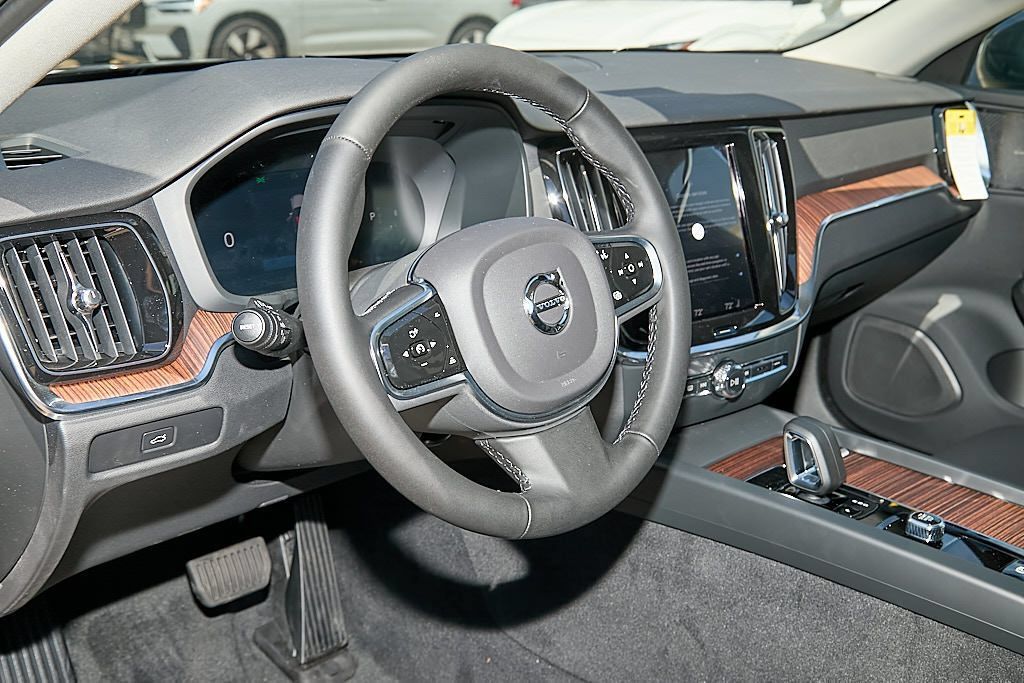 New 2026 Volvo V60 B5 Cross Country Plus w/ Climate Package AWD/4WD image 13