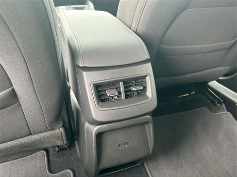 Used 2025 Chevrolet Equinox EV LT w/ Comfort Package image 20