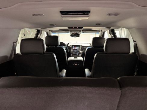 Used 2019 Chevrolet Suburban Premier image 33