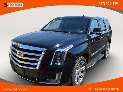 Used 2017 Cadillac Escalade Luxury AWD/4WD image 1