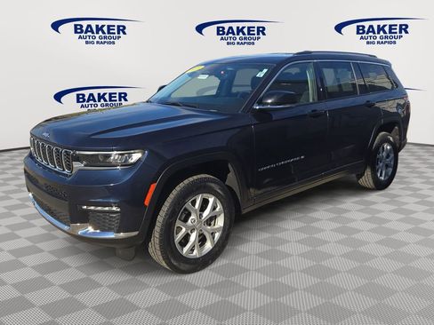 Used 2023 Jeep Grand Cherokee L Limited AWD/4WD image 3
