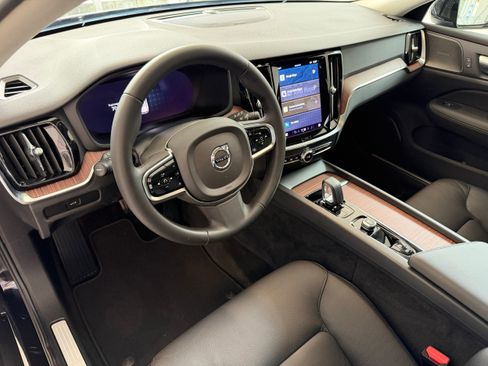 Used 2024 Volvo V60 B5 Cross Country Plus w/ Protection Package Premier image 15