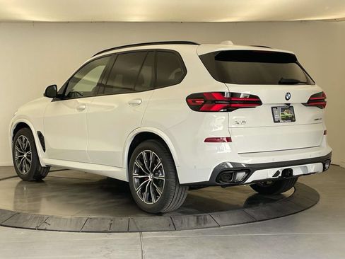New 2026 BMW X5 xDrive40i w/ M Sport Package AWD/4WD image 3