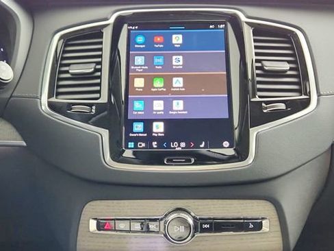 Used 2025 Volvo XC90 B6 Ultra w/ Protection Package Premier AWD/4WD image 20