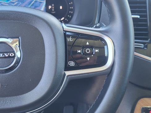 Certified 2023 Volvo XC90 B6 Plus w/ Protection Package AWD/4WD image 17