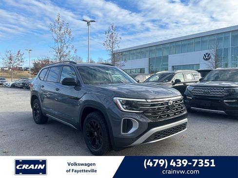 New 2026 Volkswagen Atlas Peak Edition AWD/4WD image 1