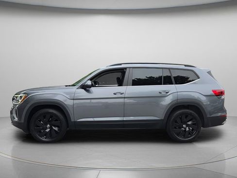 Used 2024 Volkswagen Atlas SE FWD image 3