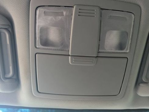 Used 2012 Kia Sorento FWD image 40