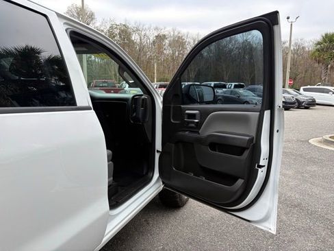 Used 2018 Chevrolet Silverado 1500 W/T w/ Trailering Package image 27