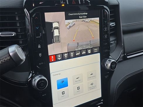 Used 2024 RAM 2500 Limited image 21