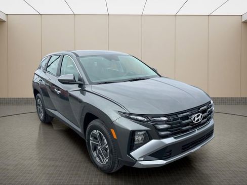 New 2026 Hyundai Tucson Blue SE image 7