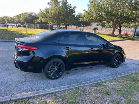 Used 2024 Toyota Corolla SE FWD image 5