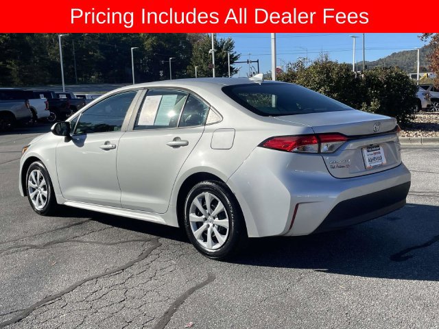 Used 2023 Toyota Corolla LE FWD image 3
